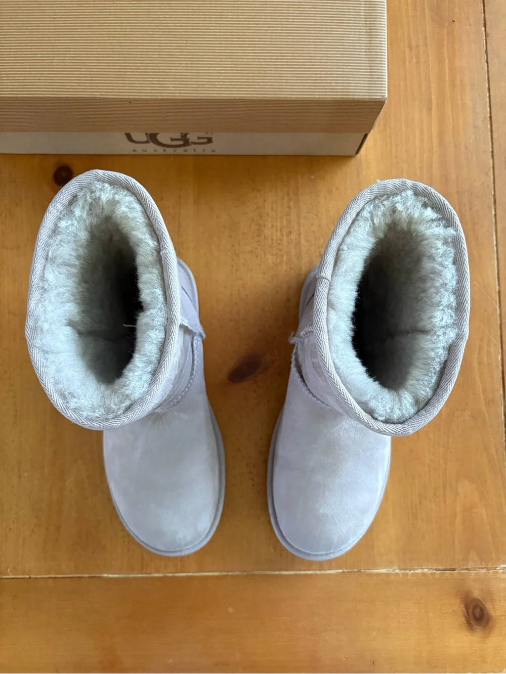 Ugg Classic Short Women’s Boot, Size 6, Dusty Orchid, Brand New